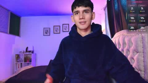 Snapshot of estebanperez_ chatting on November 18, 2025, 11:03 am Esteban online show from November 18, 2025, 11:03 am