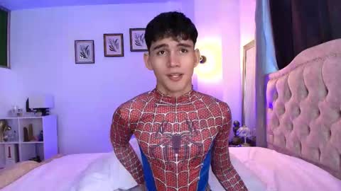 Snapshot of estebanperez_ chatting on November 25, 2025, 11:21 am Esteban online show from November 25, 2025, 11:21 am