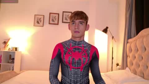 Snapshot of estebanperez_ chatting on February 6, 2026, 2:27 am Esteban online show from February 6, 2026, 2:27 am