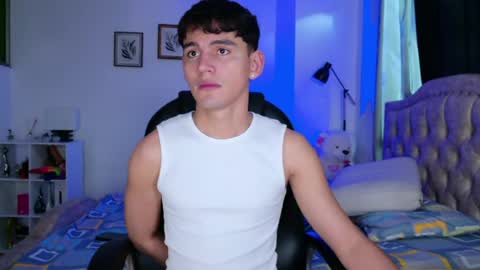 Esteban online show from April 18, 2026, 11:14 am