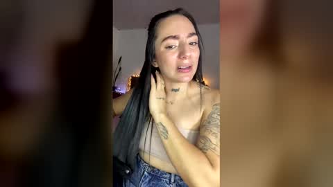 Snapshot of estefa1 chatting on February 24, 2026, 5:44 pm estefa1 online show from February 24, 2026, 5:44 pm