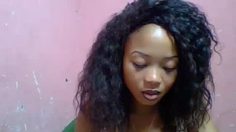 estelah20 online show from September 17, 2025, 5:09 am