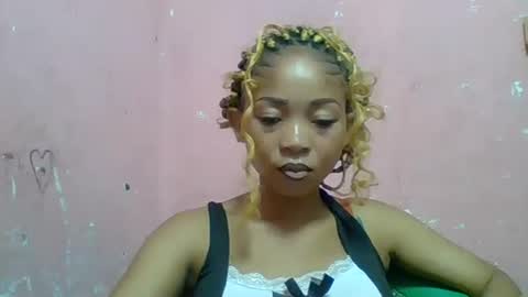 estelah20 online show from January 9, 2026, 5:10 am