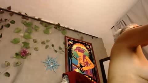 estelamaris online show from January 6, 2025, 12:27 am