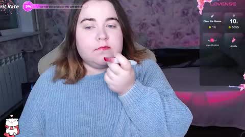 estelle_hicks online show from October 5, 2025, 6:17 pm
