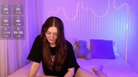 Ester online show from December 4, 2024, 11:46 pm