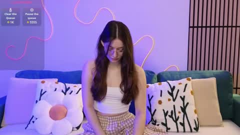 Ester online show from February 27, 2025, 9:25 pm