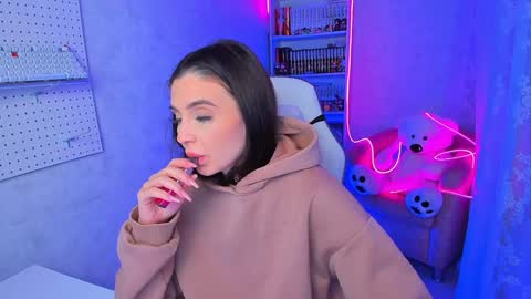 Snapshot of estercollins chatting on December 7, 2024, 11:23 pm Ester online show from December 7, 2024, 11:23 pm