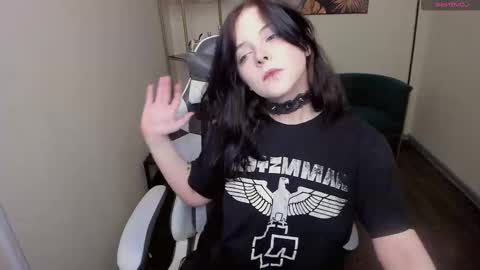 Snapshot of estertwilight chatting on March 28, 2026, 4:06 pm Ester online show from March 28, 2026, 4:06 pm
