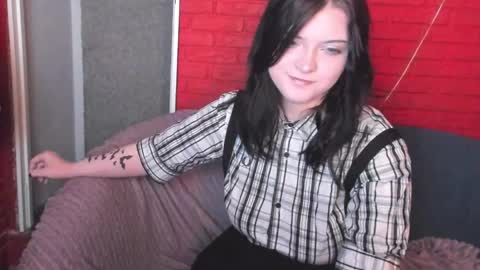 Snapshot of estertwilight chatting on April 9, 2026, 3:50 pm Ester online show from April 9, 2026, 3:50 pm