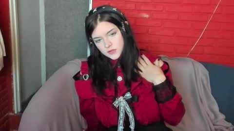 Snapshot of estertwilight chatting on April 10, 2026, 3:50 pm Ester online show from April 10, 2026, 3:50 pm