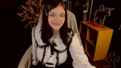 Snapshot of estertwilight chatting on April 30, 2026, 10:54 am Ester online show from April 30, 2026, 10:54 am
