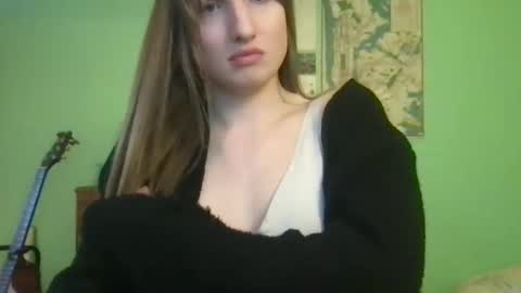 Esther Grey online show from February 6, 2025, 10:43 pm