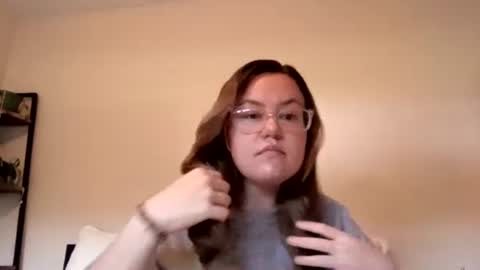 Esther online show from June 5, 2026, 11:16 am