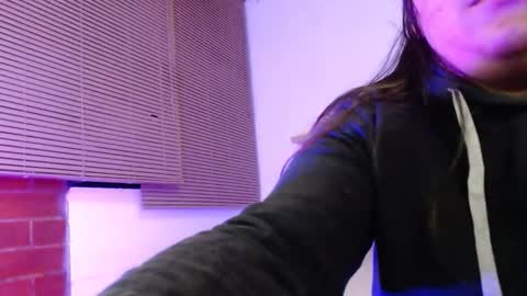 Estrella online show from January 7, 2026, 3:20 am