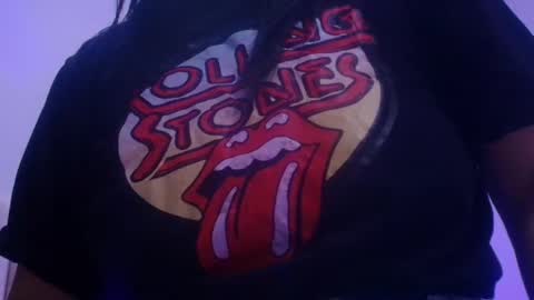 Estrella online show from November 21, 2025, 11:53 am