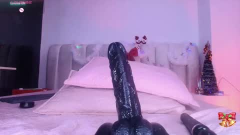 Estrella online show from December 4, 2025, 1:42 pm