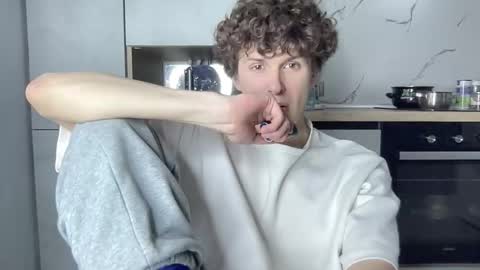 Snapshot of estremecerse chatting on February 25, 2026, 11:31 am Alex online show from February 25, 2026, 11:31 am