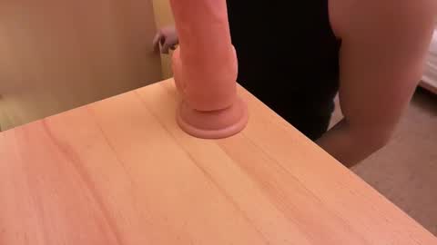 Tom online show from December 16, 2025, 12:48 am