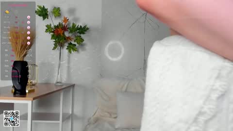 Snapshot of ethalfrost chatting on March 8, 2025, 7:53 pm Dana today my first day online show from March 8, 2025, 7:53 pm