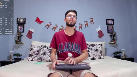 ADAM TAYLOR  ETHAN CAMBAL INDEPENDENT MODELS online show from December 4, 2024, 1:47 am