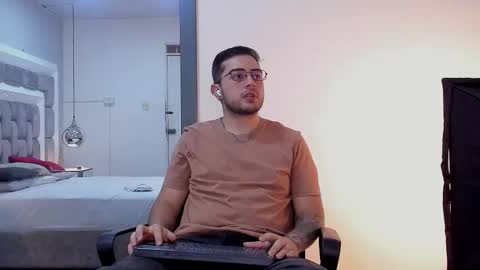 ethan_greys online show from December 22, 2025, 3:47 am