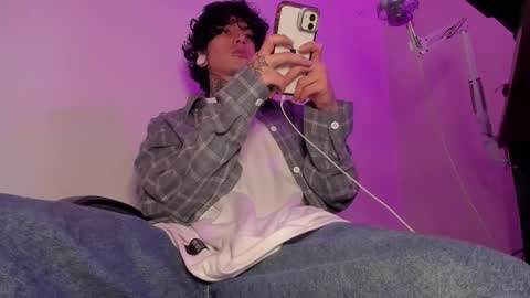 Snapshot of ethan_sykes chatting on October 24, 2025, 5:20 pm Ethan sykes online show from October 24, 2025, 5:20 pm