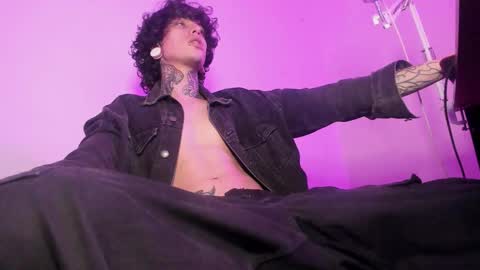 Snapshot of ethan_sykes chatting on November 17, 2025, 5:13 am Ethan sykes online show from November 17, 2025, 5:13 am