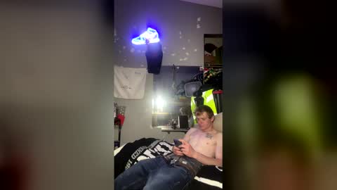 ethanbmx2001 online show from April 22, 2026, 7:00 am