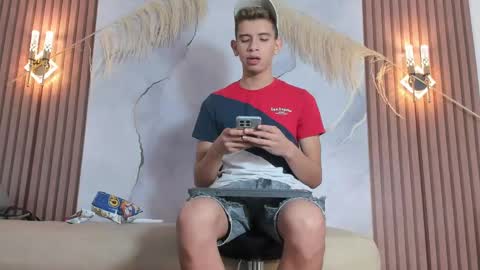 ethanhot_os online show from April 18, 2026, 5:50 pm