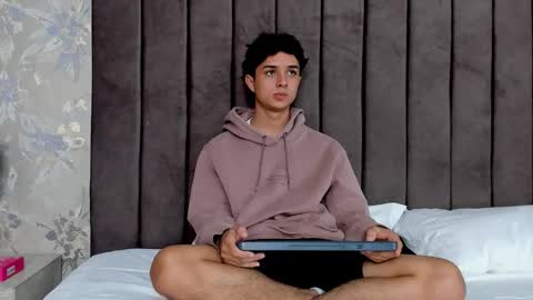 ethanlowell online show from November 28, 2025, 5:32 am