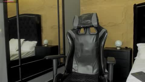 ethanlowell online show from November 30, 2025, 6:50 am