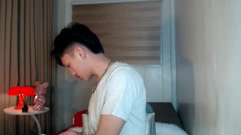 Snapshot of etherealboytoy4hire chatting on January 11, 2026, 2:05 am Rey online show from January 11, 2026, 2:05 am