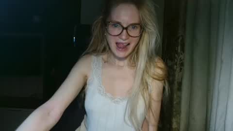 eva2323 online show from March 7, 2025, 2:15 am