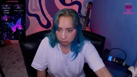 Iris Smile  independent model online show from September 27, 2025, 4:34 pm