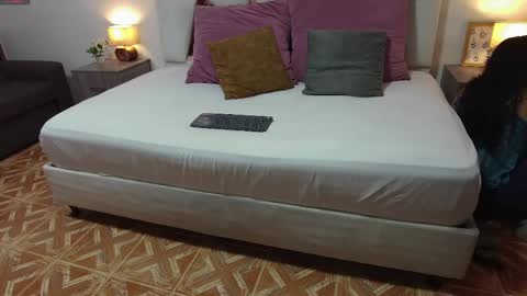 EVA DAEMON  online show from February 26, 2025, 11:30 am