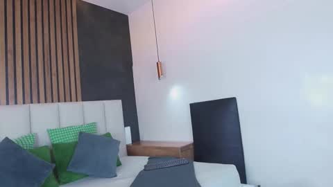 EVA DAEMON  online show from March 12, 2026, 11:49 am