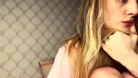 Evvie online show from March 29, 2026, 2:39 pm