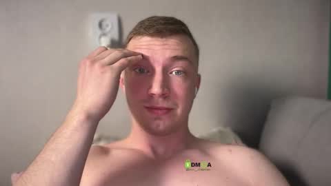 Eva and Iron online show from February 18, 2026, 11:44 pm