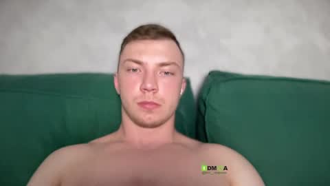 Eva and Iron online show from April 2, 2026, 10:51 pm