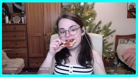 Snapshot of eva_katt chatting on December 29, 2024, 11:07 am Gamer Katt online show from December 29, 2024, 11:07 am