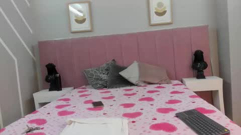 Snapshot of eva_mark chatting on February 18, 2026, 11:28 am Eva online show from February 18, 2026, 11:28 am