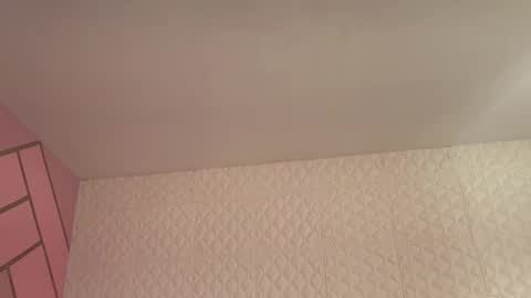 Eva  online show from April 1, 2026, 2:36 pm