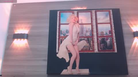 Eva cute online show from November 4, 2025, 12:04 pm