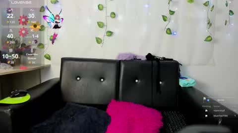 Eva  online show from November 26, 2025, 9:05 pm