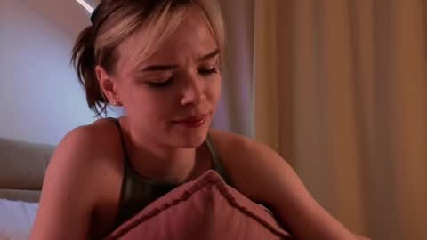 Eva online show from February 17, 2025, 4:48 pm