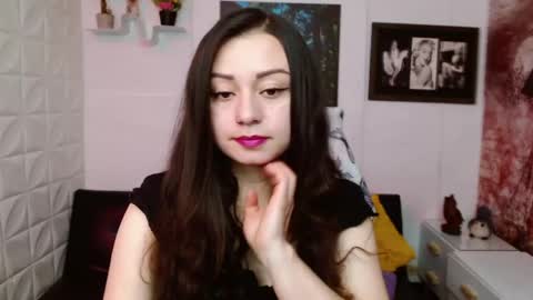 Eva online show from April 16, 2026, 2:18 pm