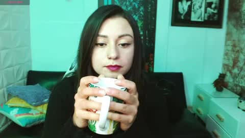 Snapshot of eva_rosell chatting on April 28, 2026, 3:17 pm Eva online show from April 28, 2026, 3:17 pm