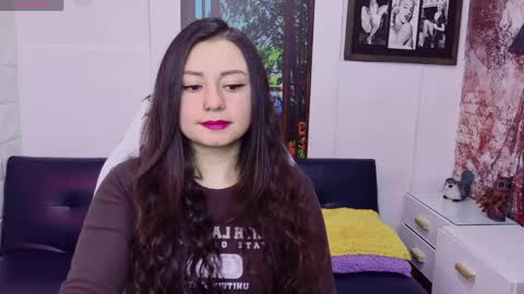 Snapshot of eva_rosell chatting on May 15, 2026, 2:46 pm Eva online show from May 15, 2026, 2:46 pm
