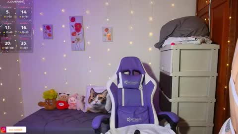 Eva  online show from January 11, 2026, 12:10 pm